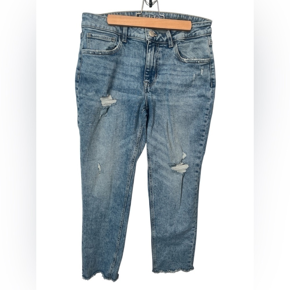 2/$30 Maurice’s Mid-rise frayed leg jeans women’s size 8